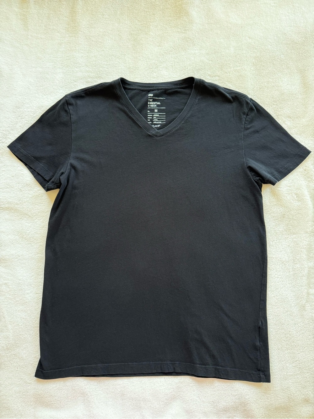 Men's GAP Essential V-neck T-shirt